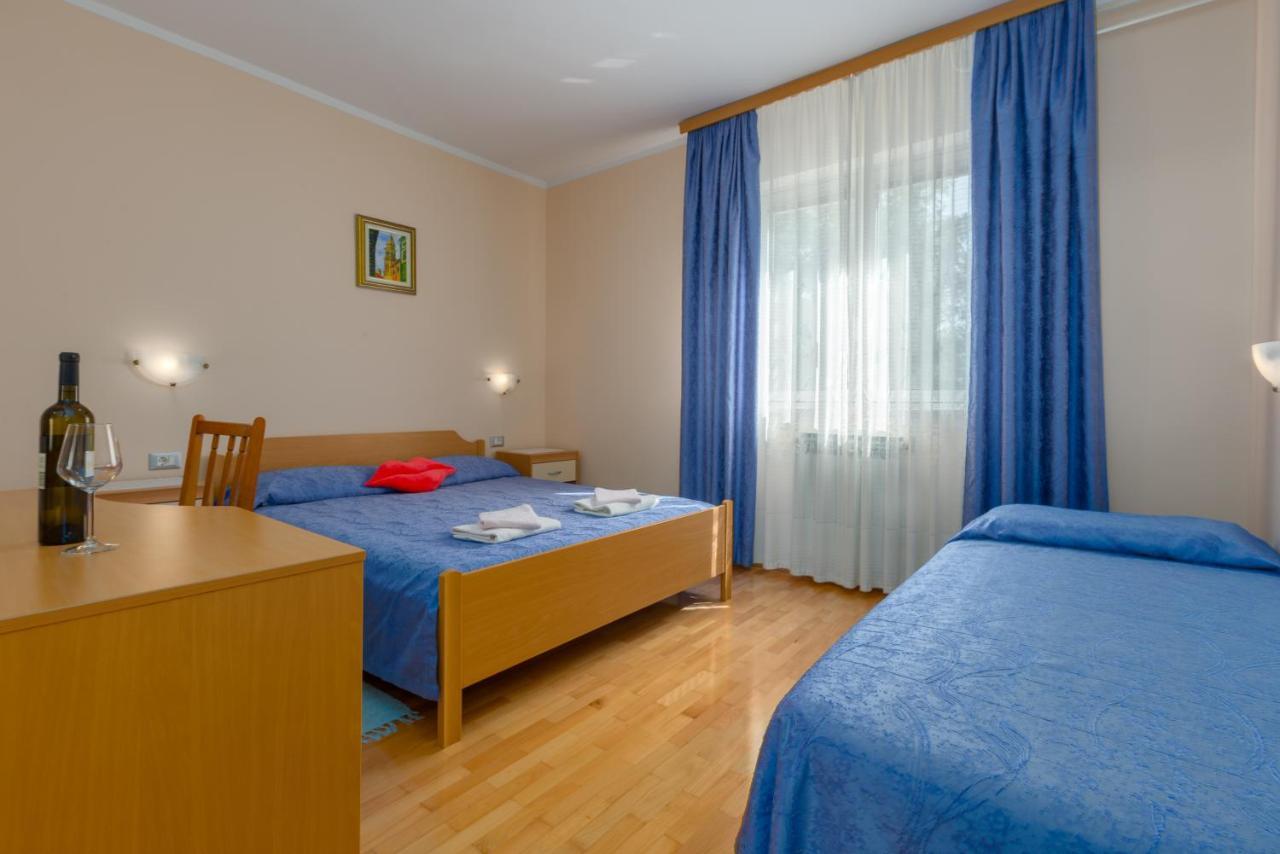 Apartments Maria Poreč Buitenkant foto