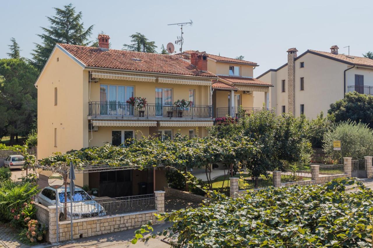 Apartments Maria Poreč Buitenkant foto