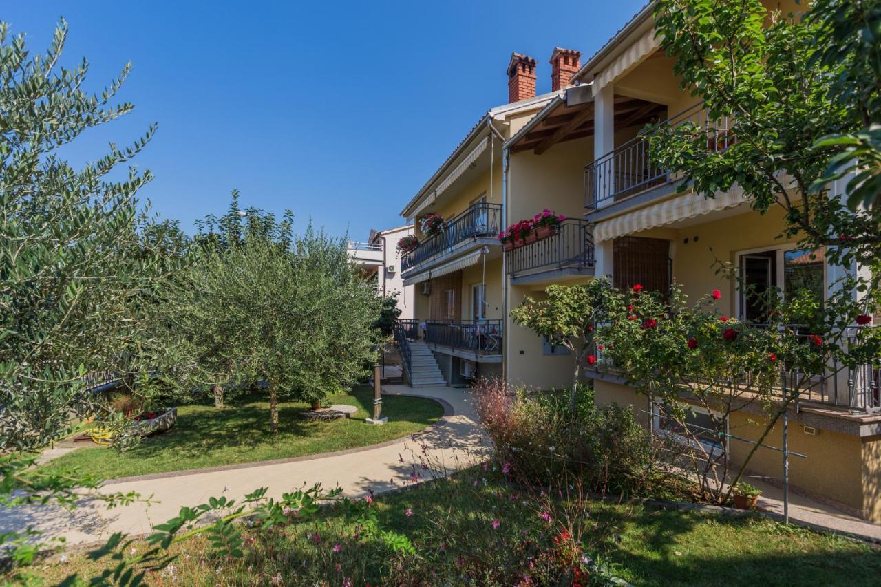 Apartments Maria Poreč Buitenkant foto