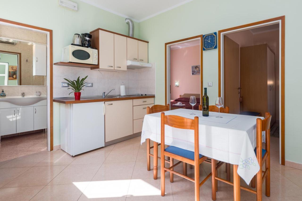 Apartments Maria Poreč Buitenkant foto