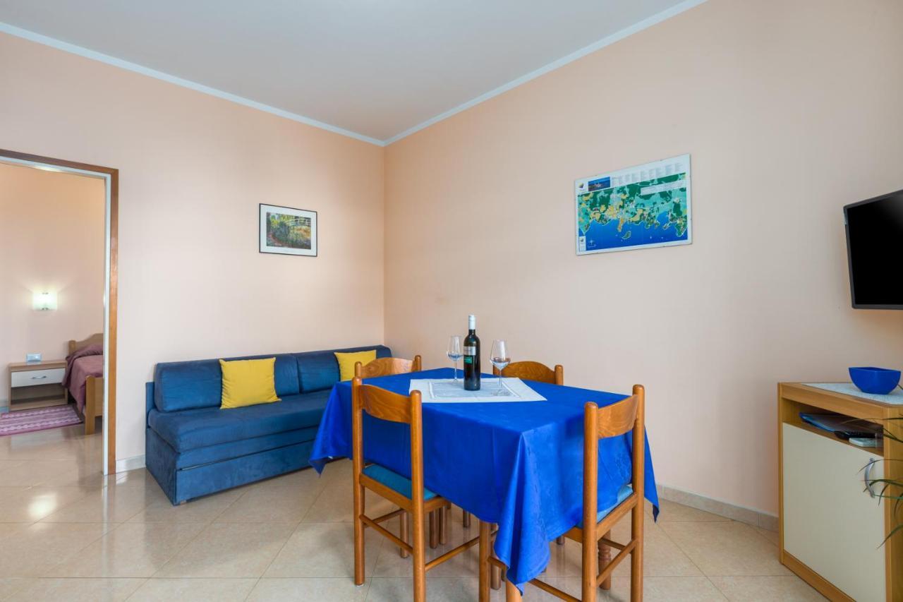Apartments Maria Poreč Buitenkant foto